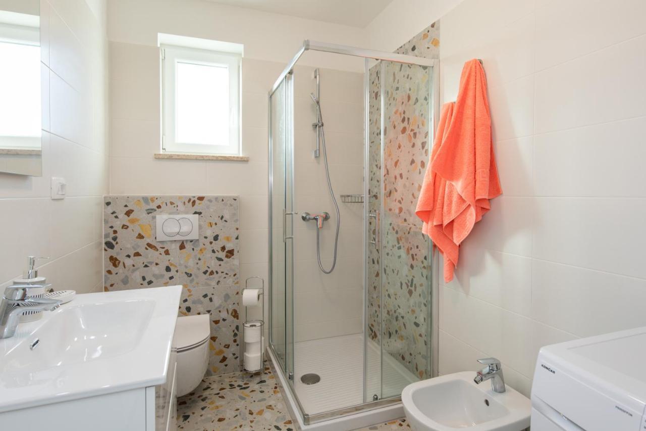Apartman Ivona Na 1. Katu Malinska Esterno foto